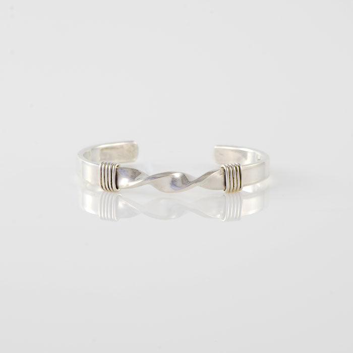 Sterling Silver Twist Baby Bracelet (BRT141)