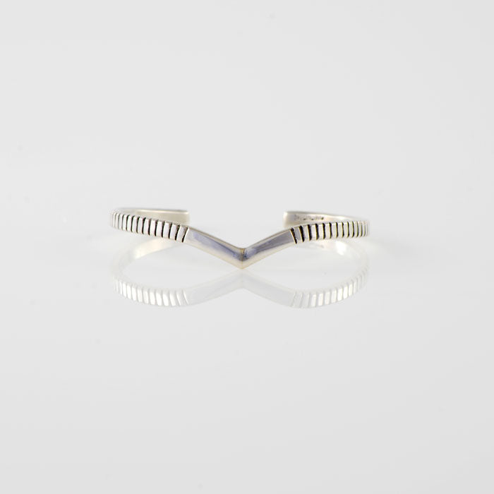 Sterling Silver Chevron Baby Bracelet (BRT144)