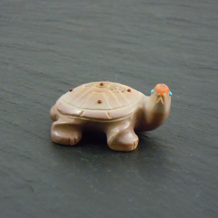 Zuni Turtle Carving By Gordon Poncho (FET529)
