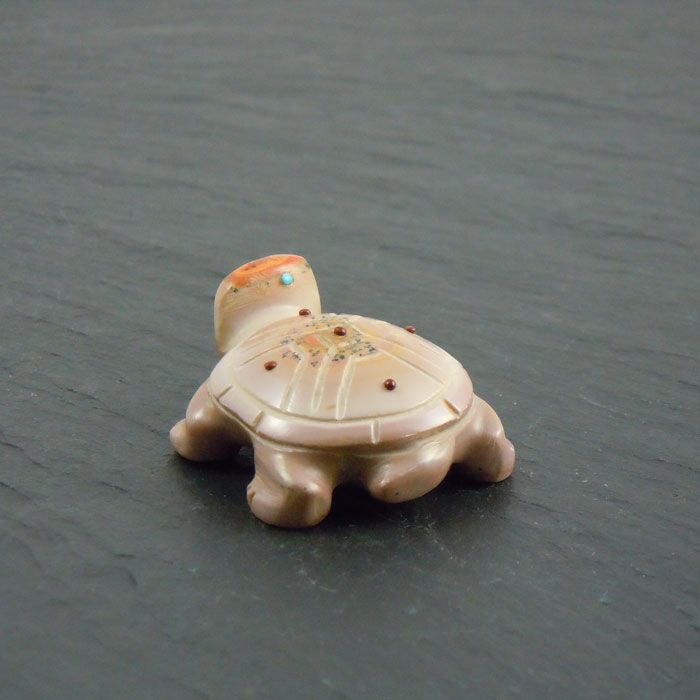 Zuni Turtle Carving By Gordon Poncho (FET529)