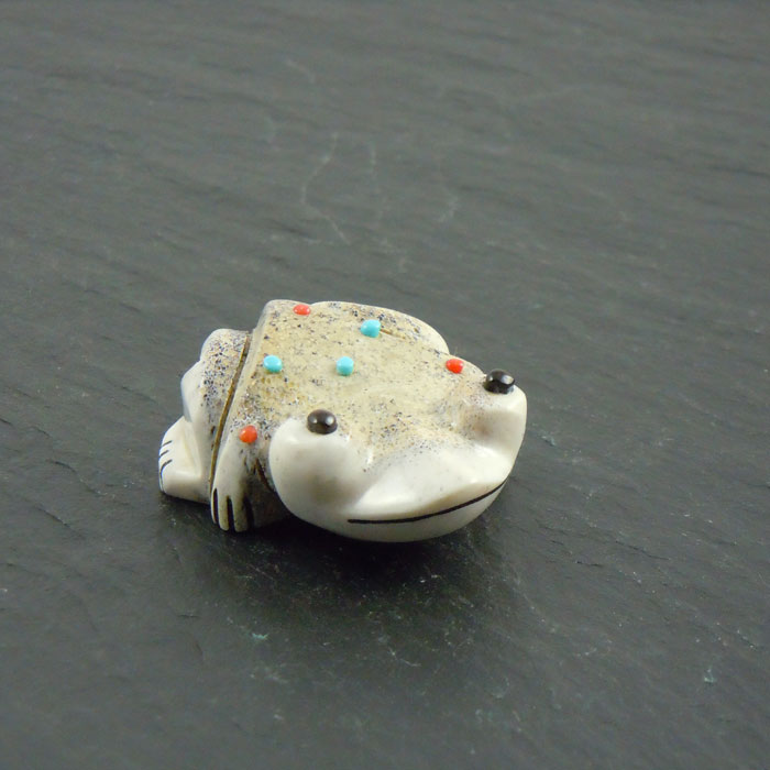 Zuni Frog Carving By Claudia Peina (FET534)