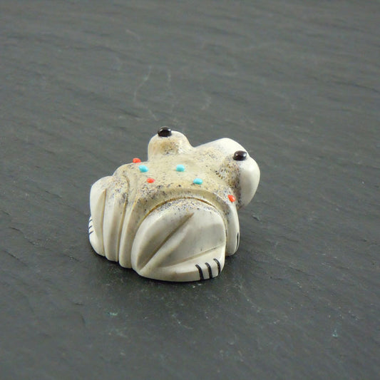 Zuni Frog Carving By Claudia Peina (FET534)