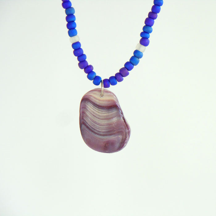 Quahog Shell and Glass Seed Bead Necklace (NCK347)
