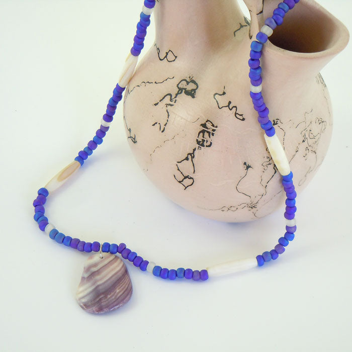 Quahog Shell and Glass Seed Bead Necklace (NCK347)